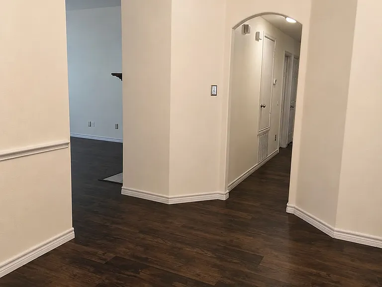 1207 Fox Trail Dr — Photo 15