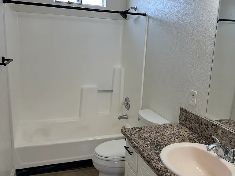 15978 Muni Rd #5 — Photo 6