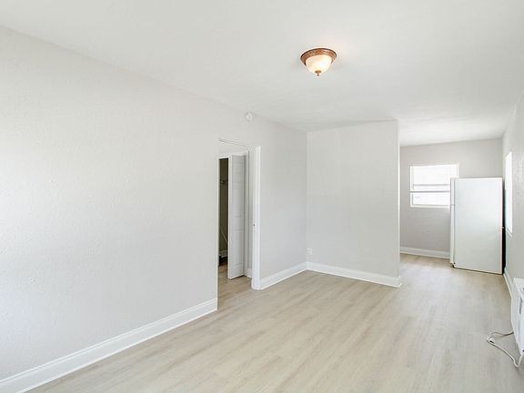 3rd image of 722 S Woodland St #717