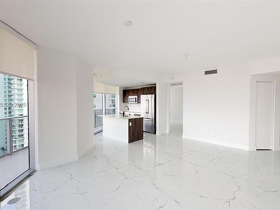 3rd image of 488 NE 18th St Unit 2401