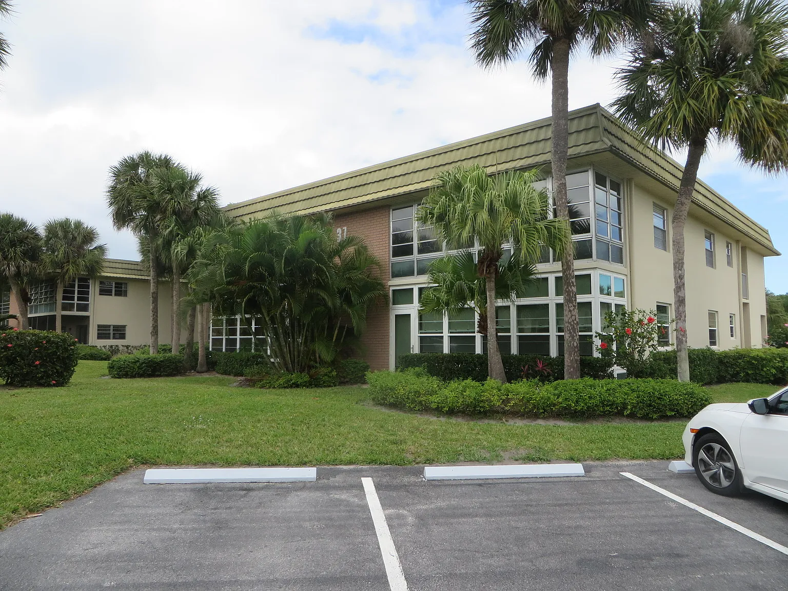2 bed, 2.0 bath, 1000 sqft, $1,500 — Photo 1