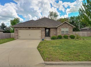 244 Maplewood Dr, Highlandville, MO 65669