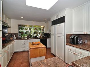 16401 Garvin Dr, Encino, CA 91436