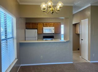 1028 Mockingbird Ln APT D, Clovis, NM 88101