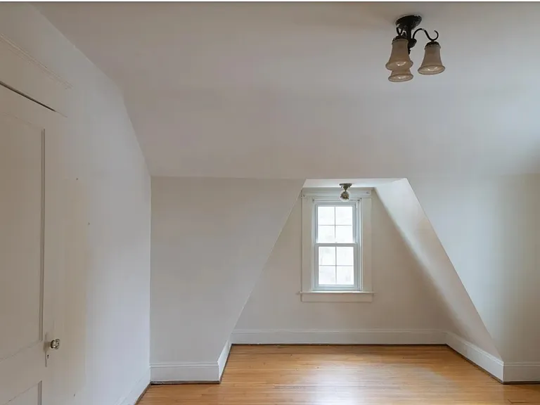 2203 Stadium Rd — Photo 13