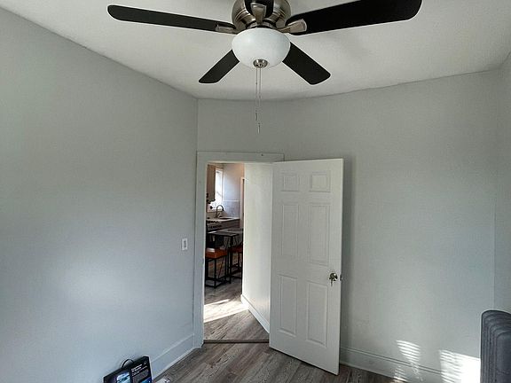 4th image of 14320 Lakewood Ave Floor 2