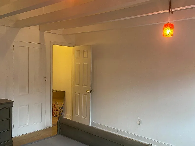 450 Belgrade St — Photo 15