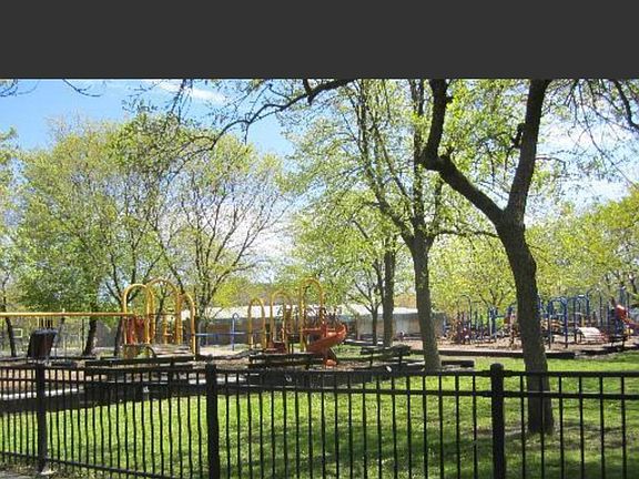 3rd image of 7036 N Winchester Ave #501