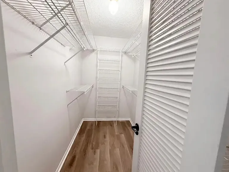 27 E Arrellaga St #A — Photo 4