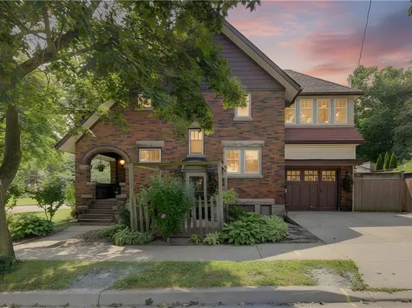 150 Union Blvd, Kitchener, ON N2M 2S4