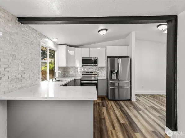 8902 158th Street E, Puyallup, WA 98375