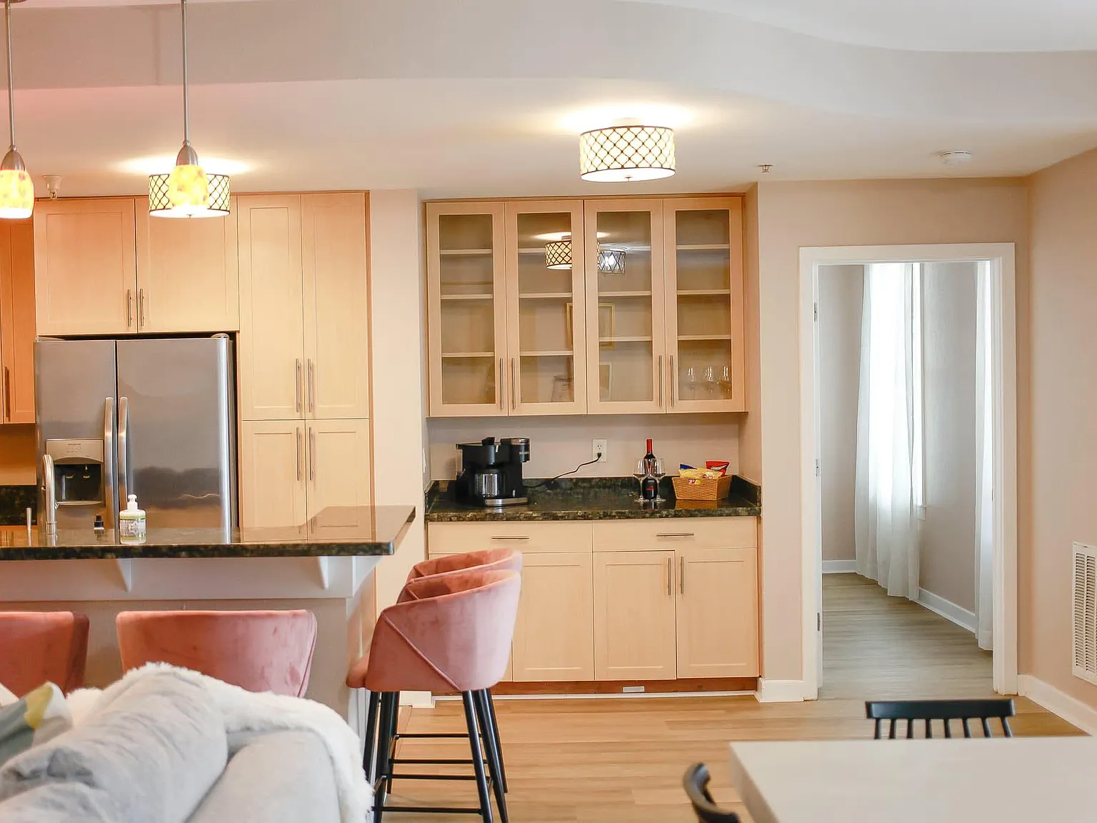 3 bed, 1589 sqft, $2,700 — Photo 4