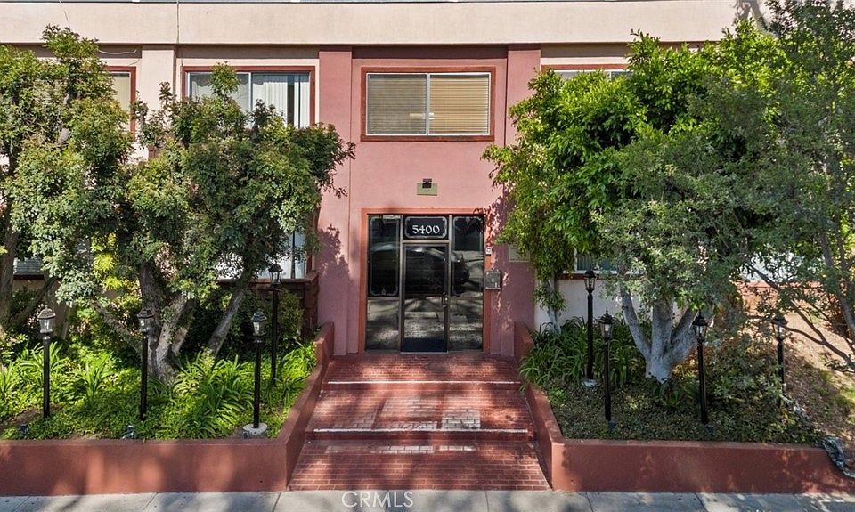1st image of 5400 Newcastle Ave APT 42