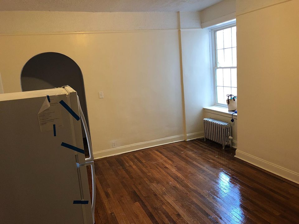 2nd image of 4030 Bronx Blvd APT 1
