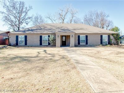 2500 S 67th St, Fort Smith, AR, 72903