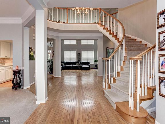 5th image of 5770 Coachview Ct