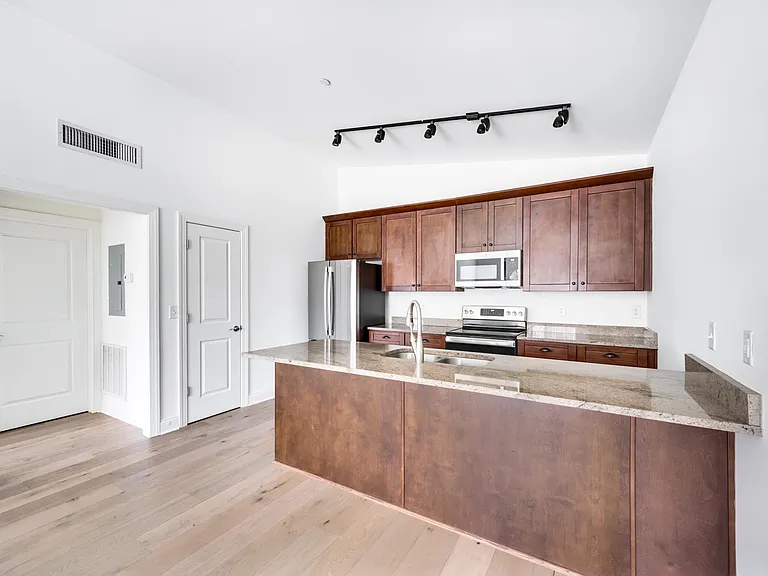 3128 Belwood St #201 — Photo 14