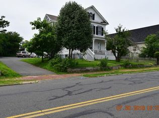 404 Hancock St, Springfield, MA 01105