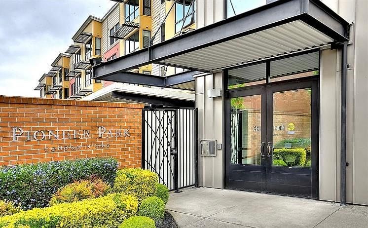 1st image of 210 W Pioneer Ave Unit 220