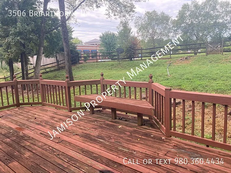3506 Briarthorne Dr — Photo 11