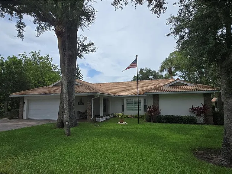 3601 Garden Lakes Clenet — Photo 2