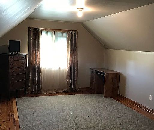 3rd image of 5106 Longwood Ave