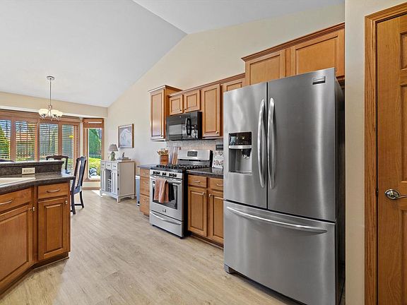 5th image of 9333 Conifer COURT