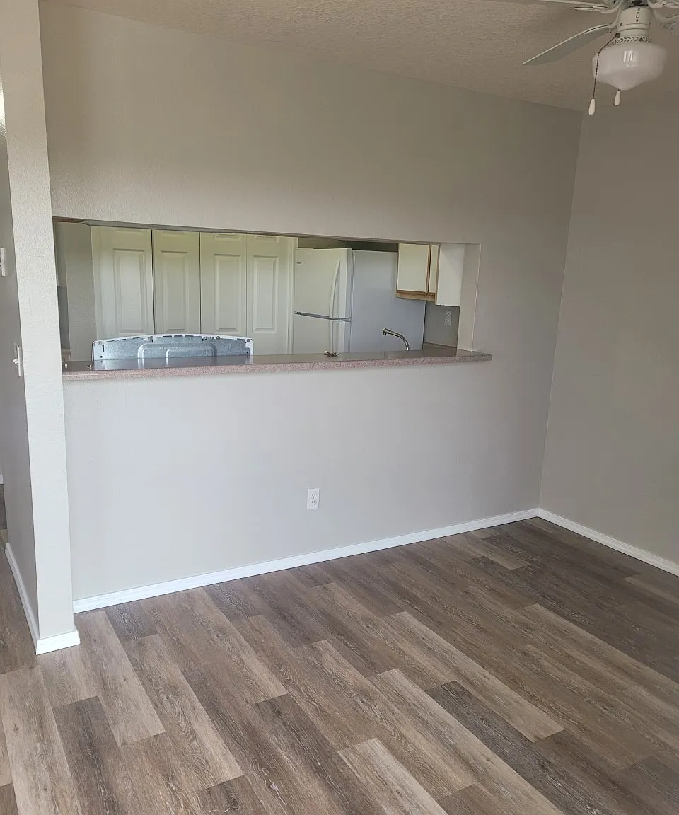 Hidden Creek Apartments — Photo 4