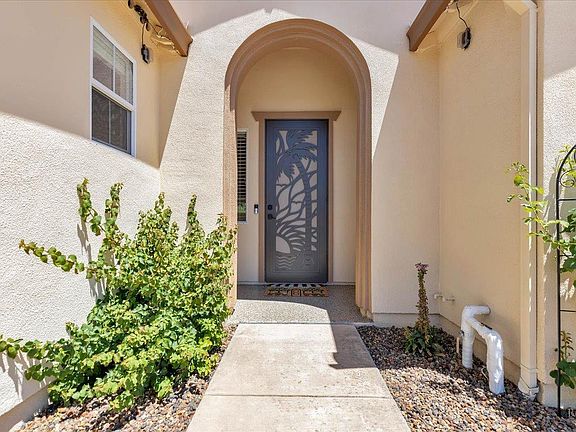 5th image of 331 Frisbie Circle
