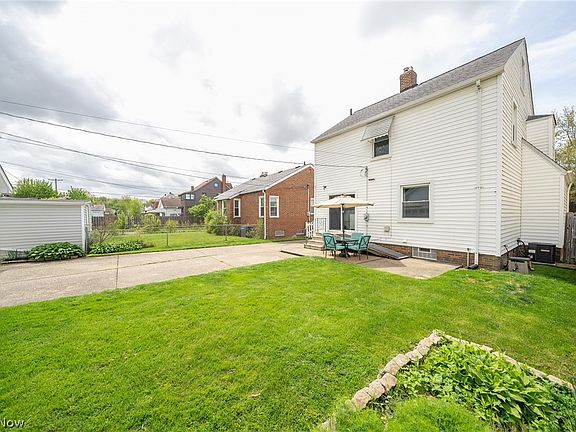 3rd image of 4091 W 161st St