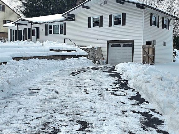 4th image of 9 Post Hill Dr