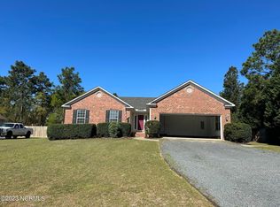 135 Queens Cove Way, Whispering Pines, NC 28327