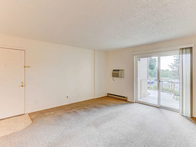 Riva Ridge Apartments — Photo 24