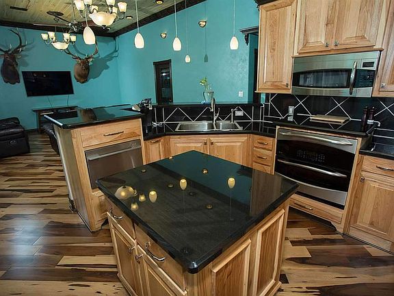3rd image of 5621 Ariola Ln