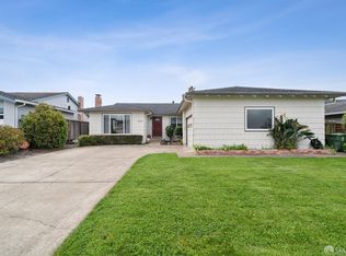 405 Beach Ave, Half Moon Bay, CA 94019