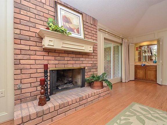 2nd image of 1118 Austin Colony Dr