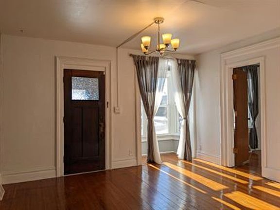 2nd image of 522-524 Lafayette Ave