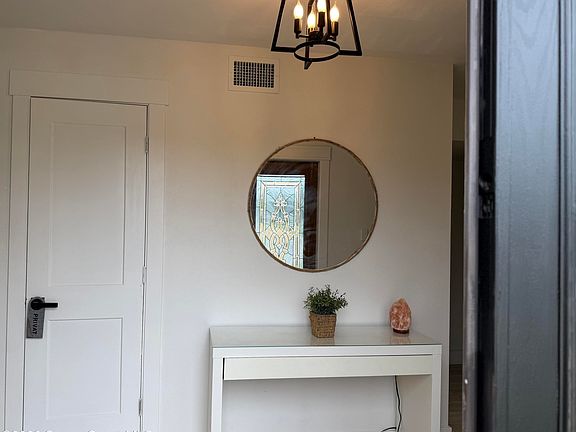 4th image of 1274 Cimarron Cir NE