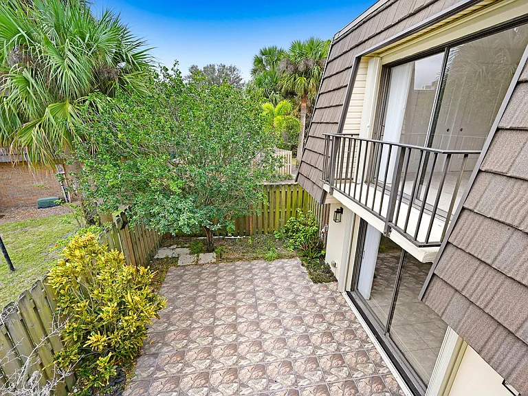 2111 Vista Oaks Cir NE — Photo 33