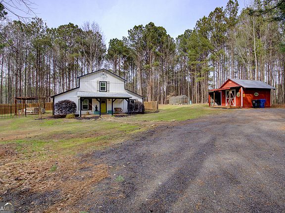 2nd image of 2100 Morgan Ln