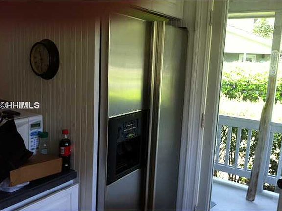 4th image of 10 Lands End Ct