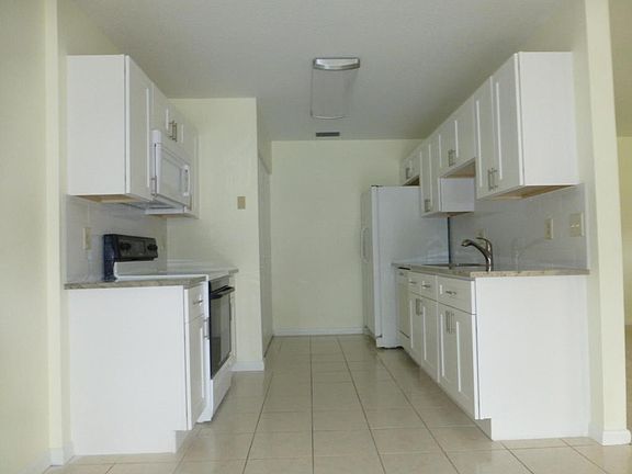 New Kitchen Cabinets