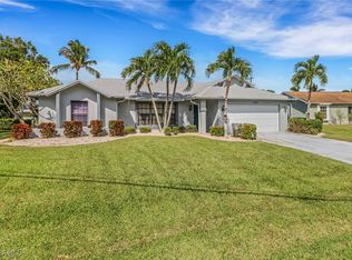 2203 NE 3rd St, Cape Coral, FL 33909