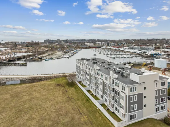 400 Bank Street #201, New London, CT 06320