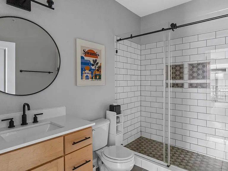 1905 N Water St #102 — Photo 21