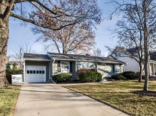 7175 Cherokee Dr, Prairie Village, KS 66208