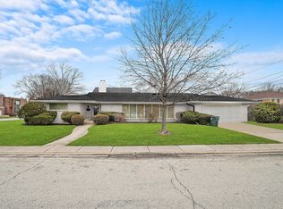 4720 W Albion Ave, Lincolnwood, IL