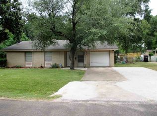 500 Viewcrest Dr, Longview, TX 75604