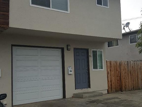 2nd image of 90 Winslow St