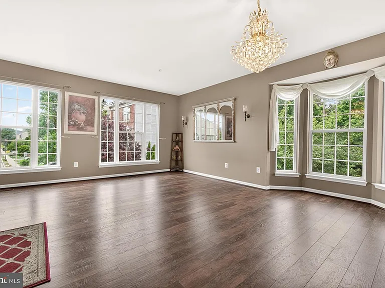 2572 Carrington Way — Photo 11